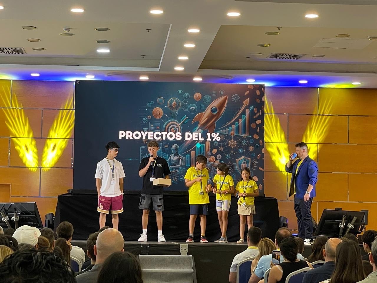 Presentación de KOR en el escenario
